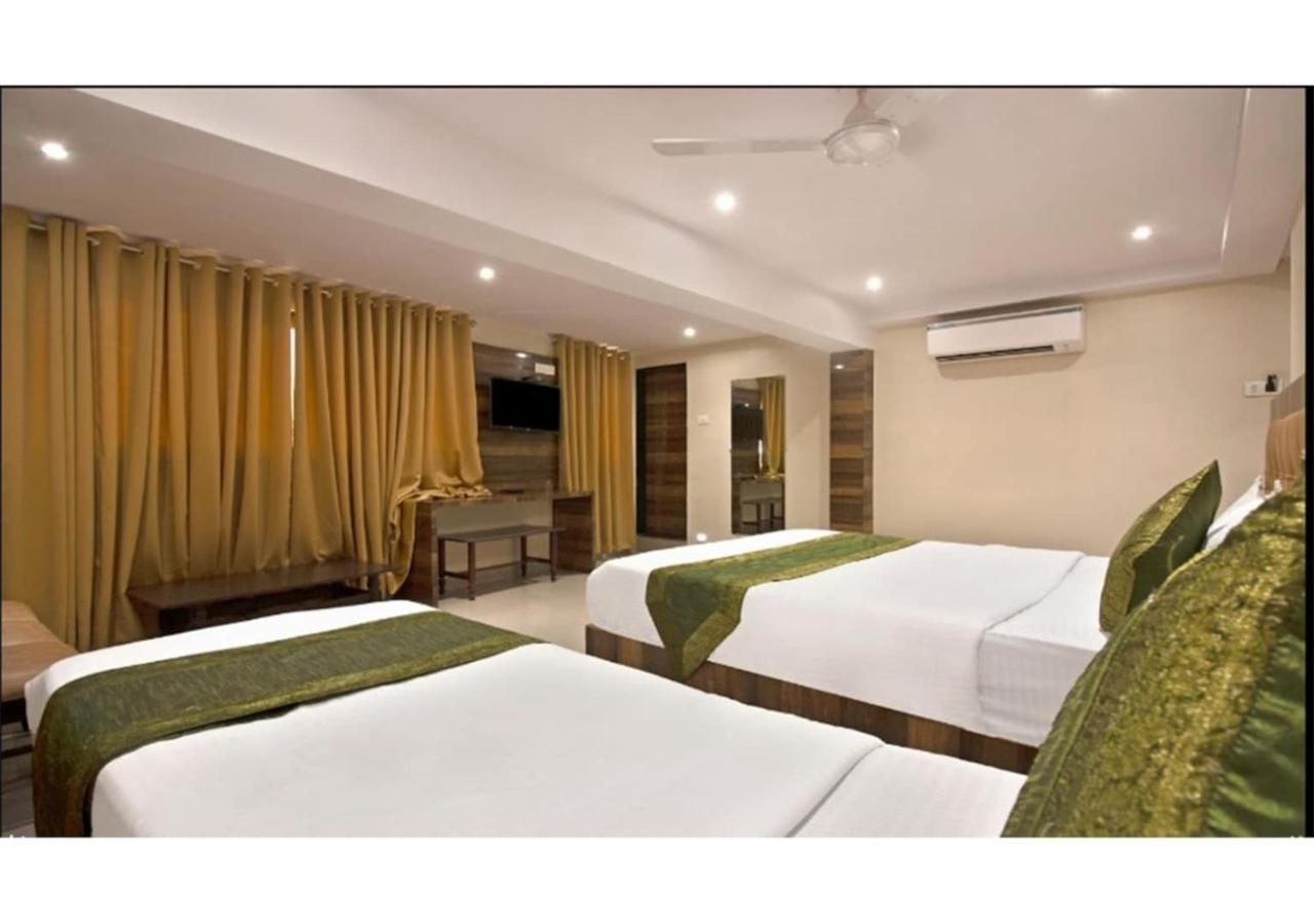 Hotel Rk Hotel-near Grant Road Railway Station 2*